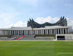 Prabowo Subianto Mendarat Di Ibu Kota Nusantara Dengan Helikopter Kepresidenan