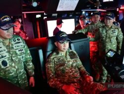 Panglima TNI Tinjau Kecanggihan KRI Prabu Siliwangi-321 Yang Tiba dari Italia