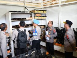 Div Propam Polri  dan Slog Mabes Polri Periksa Senpi Dinas di Polres Nias