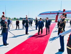 Prabowo Disambut Meriah di Paris, Perkuat Hubungan Strategis RI–Prancis