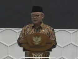 Mendikdasmen: Guru Honorer Tidak Dilarang Mengajar, Pemerintah Siapkan Skema Baru 2027