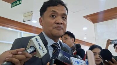 Waketum Gerindra, Habiburokhman; Mantan pejabat seharusnya memberi ruang bagi presiden bekerja tanpa sorotan berlebihan