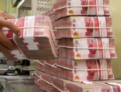 Rupiah Jatuh ke Titik Terendah Sepanjang Sejarah  Rp18.038 per dolar AS