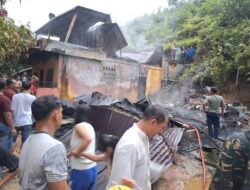 Kebakaran Hanguskan Dua Rumah di Sarudik Tapteng, Tidak Ada Korban Jiwa
