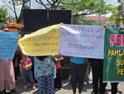 Aksi Demo HOTMA Mendukung Pernyataan Hotman Paris Hutapea