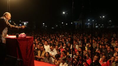 Pdt. Stephen Tong pimpin ibadah akbar, Ribuan Jemaat Padati KPIN Nias 2026 di Gunungsitoli