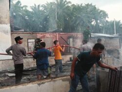Lagi Ibadah Gereja, 4 Rumah Warga di Sirandorung Ludes Terbakar