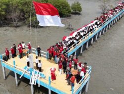 Wakil Bupati Asahan Kobarkan Semangat Merdeka Melalui Kirab dan Pengibaran Bendera Merah Putih di Desa Silo Baru