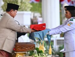 Presiden Prabowo Pimpin Upacara Penurunan Bendera Merah Putih di Istana Merdeka, Tegaskan Semangat Kebersamaan di HUT ke-81 Kemerdekaan RI