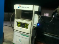 Di Tengah Kelangkaan Solar, Aktivitas Pengangkutan Biosolar dengan Drum di Nias Barat Disorot Publik