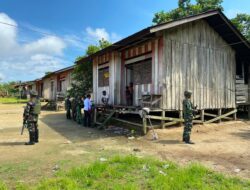 Satgas Yonif 645 GTY Pos Muara Nawa Bersama Puskesmas Airu, Laksanakan Kegiatan Yankes Ke Rumah Masyarakat