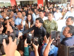Gubernur Sumut Bersama Wapres Tinjau Siswa Diduga Keracunan MBG di Karo